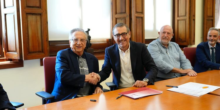 Firma Catedra Excelencia Empresarial