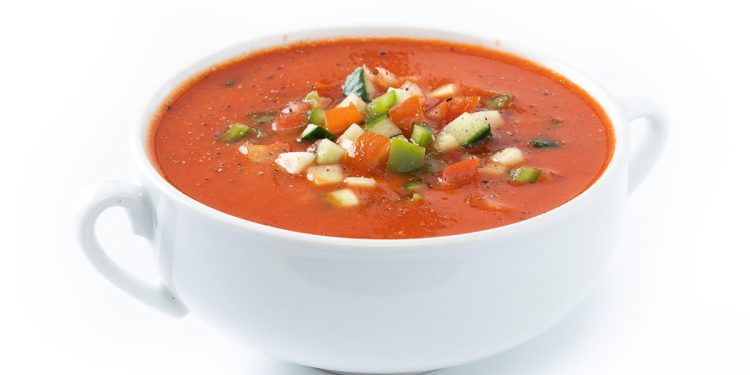 El 53,3% de los españoles compra gazpacho envasado. Fuente: NielsenIQ.