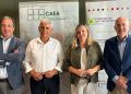De izquierda a derecha: Jaime Martínez-Conradi, director general de Cooperativas Agro-alimentarias de Andalucía; Fulgencio Torres, presidente de Cooperativas Agro-alimentarias de Andalucía; Virginia González Lucena, presidenta de CAEA; Álvaro González Zafra, director general de CAEA. Fuente: CAEA