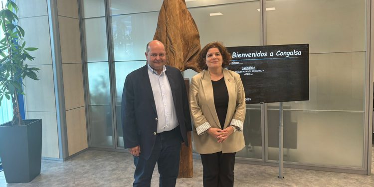 La subdelegada del Gobierno en La Coruña pone en valor la industria alimentaria en su visita a Congalsa. Fuente: Congalsa.