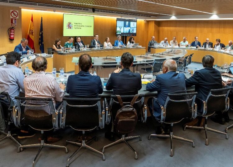 El Gobierno y el sector agroalimentario analizan el impacto de los aranceles. Fuente: MAPA