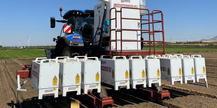 Primaflor incorpora tecnología láser de última generación para optimizar sus procesos agrícolas. Fuente: Primaflor.