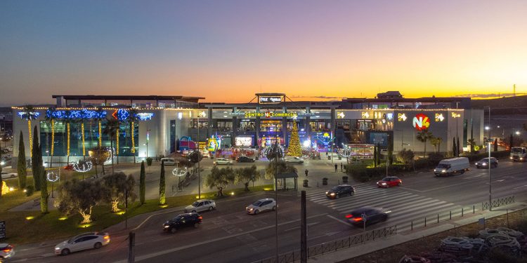 Centro Comercial N4 de Écija. Fuente: MVGM.