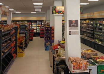 Nuditrans inaugura su primer supermercado bajo la enseña Kuups. Fuente: Transgourmet Ibérica.