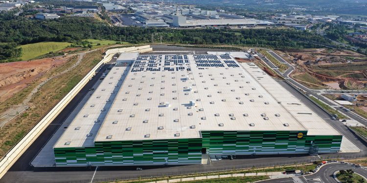 Comienza a operar la nueva plataforma logística de Lidl en Martorell tras una inversión de 140 millones. Fuente: Lidl.