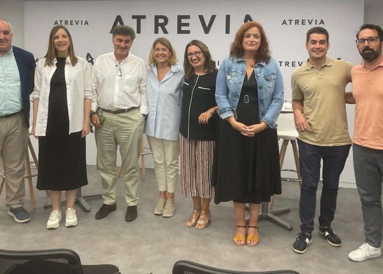 Presentación del estudio “¿Qué buscan las familias españolas sobre temas de alimentación?” Fuente: Atrevia