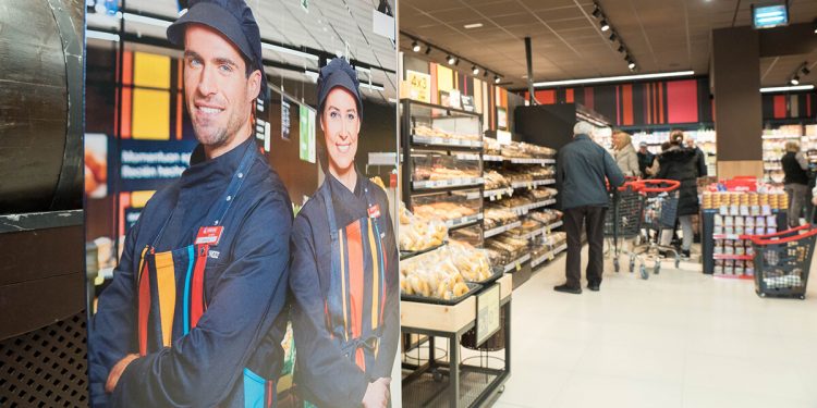 Eroski seguirá fomentando el empleo de personas con discapacidad. Fuente: Eroski.