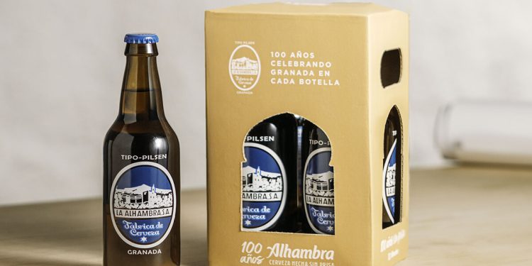 Cervezas Alhambra recupera su icónica botella de los años 60. Fuente: Cervezas Alhambra.
