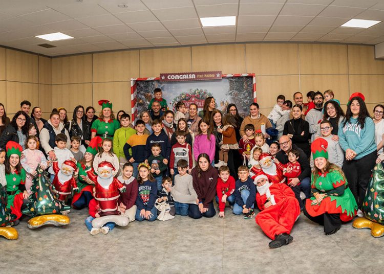 Foto de familia acto navideño Congalsa. Fuente: Congalsa.