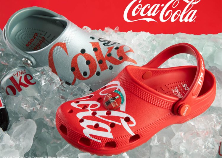 Nueva y sorprendente colaboración de Coca-Cola y Crocs. Fuente: Crocs.