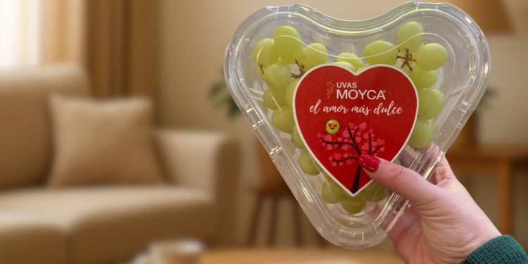 Moyca lanza un envase especial de uvas en forma de corazón para San Valentín. Fuente: Moyca.