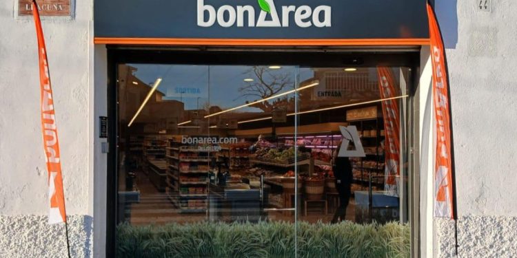 bonÀrea avanza en la remodelación de sus puntos de venta. Fuente: bonÁrea.