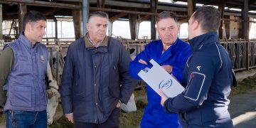 Lactalis España y el CSIC amplían su alianza para avanzar en la descarbonización de granjas. Fuente: Lactalis.