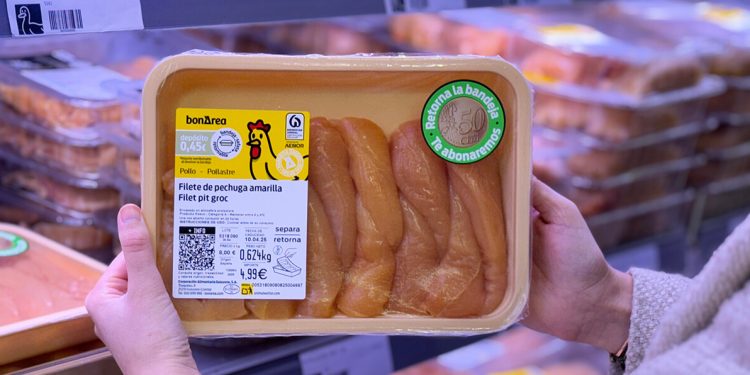 bonÀrea implantará en toda red comercial de Cataluña su sistema circular de devolución de envases. Fuente: bonÁrea.