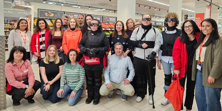 Vegalsa-Eroski implanta un modelo de supermercado inclusivo para mayores en sus Autoservicios Familia. Fuente: Vegalsa-Eroski.
