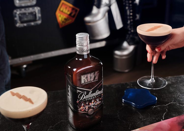 Ballantine’s crea una edición limitada en homenaje a KISS. Fuente: Ballantine’s.
