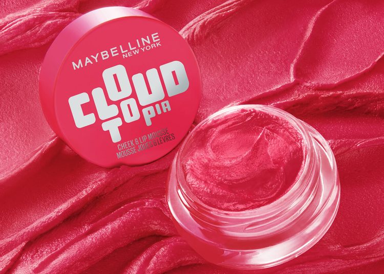 Maybelline New York lanza su nuevo colorete en mousse dos en uno. Fuente: Maybelline New York.