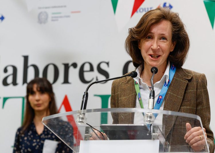 Elodie Perthuisot presenta la Semana de Italia. Fuente: Carrefour.