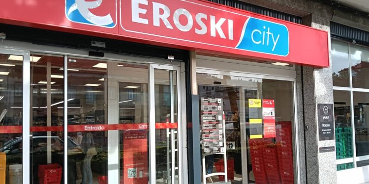 Vegalsa-Eroski estrena supermercado en Orense. Fuente: Vegalsa-Eroski.