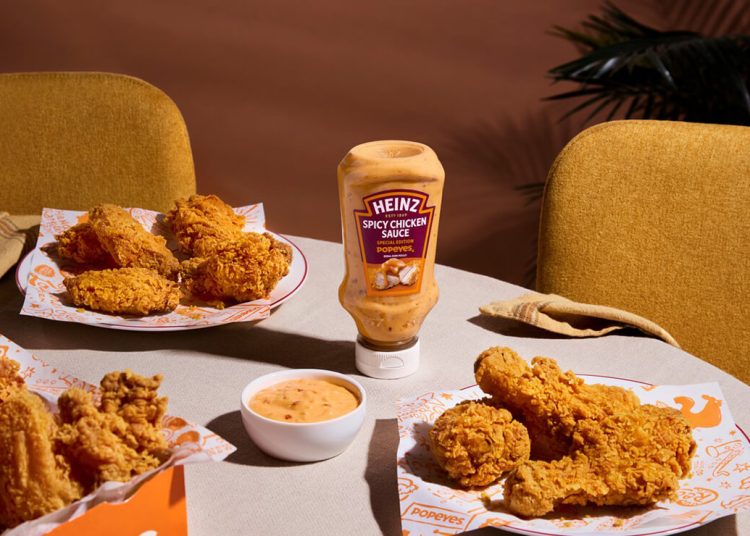Heinz lanza en el canal retail su nueva salsa Spicy Chicken. Fuente: Heinz.
