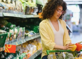 El 59% de los españoles no compran más productos saludables por su alto precio. Fuente: Shopfully.