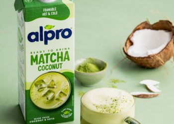 Alpro crea su primer matcha con base de coco. Fuente: Alpro.