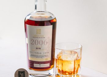 Arehucas lanza una edición limitada de Ruby Finish 2006. Fuente: Arehucas.