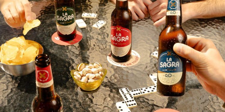 Cerveza La Sagra celebra 15 años con una nueva imagen que refuerza su vínculo con Toledo. Fuente: La Sagra