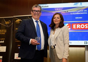 Eroski recibe el premio “Franquiciador del Año” en el sector alimentación. Fuente: Eroski.