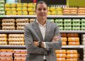 Roberto Suárez, responsable de la sección de huevos del Departamento de Comercial de HiperDino. Fuente: HiperDino