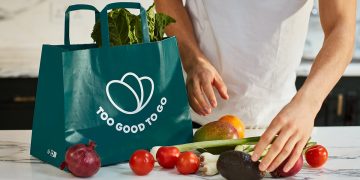 Los españoles pueden ahorrar en la cesta de la compra con soluciones contra el desperdicio de alimentos. Fuente: Too Good To Go.