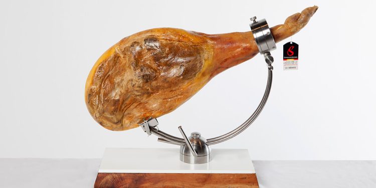 Las exportaciones de jamón curado caen un 3,5% en volumen y un 6,1% en valor en el primer trimestre. Fuente: Consorcio del Jamón Serrano Español.