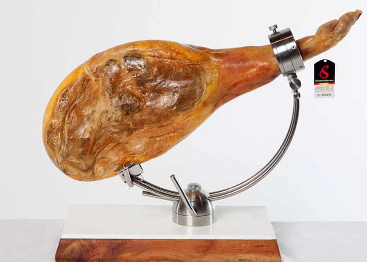 Las exportaciones de jamón curado caen un 3,5% en volumen y un 6,1% en valor en el primer trimestre. Fuente: Consorcio del Jamón Serrano Español.