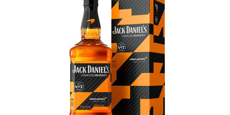 Jack Daniel’s y McLaren Fórmula 1 Team sacan al mercado una botella de edición limitada. Fuente: Jack Daniels.