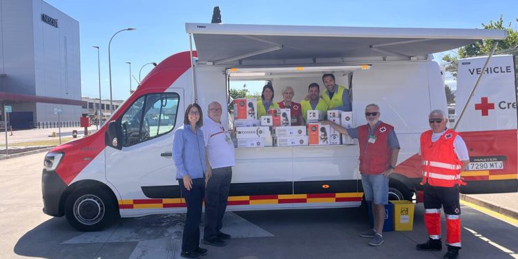 Nestlé dona más de 1.500 cápsulas de Nescafé Dolce Gusto a Cruz Roja Gerona. Fuente: Nestlé.