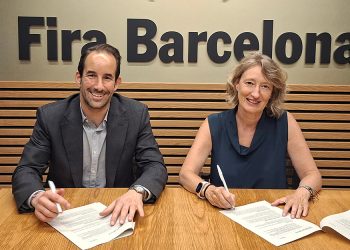 Ricardo Márquez, director de Alimentaria FoodTech, y Natalia Berenguer, embajadora de Vegeta/es. Fuente: Vegeta/es.