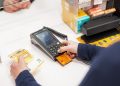 Los españoles se decantan por el pago en efectivo en pequeños comercios. Fuente: Nickel.