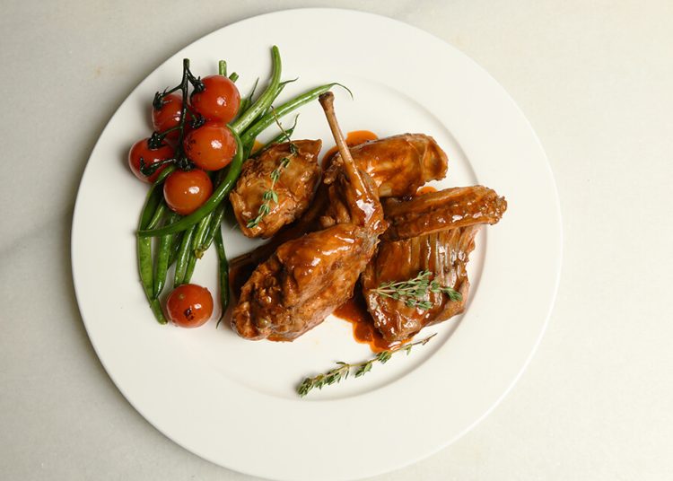 Carne de Conejo en Adobo Cenital. Fuente: Intercun.