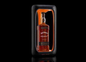 Jack Daniel's presenta su exclusiva edición Halo MK1 Tennessee Whiskey. Fuente: Jack Daniel's.
