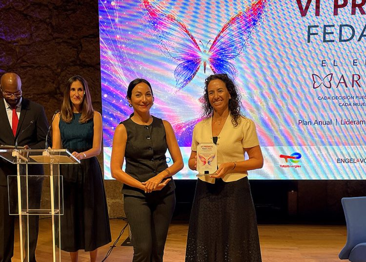 Eva Rodríguez recoge el Premio Empresa Igualitaria 2026. Fuente: Hijos de Luis Rodríguez.