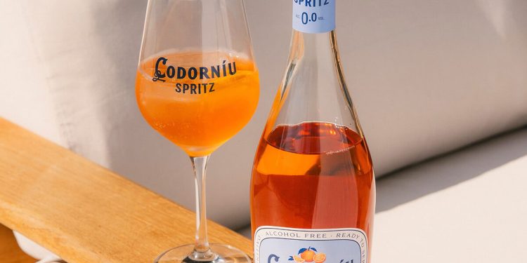 Codorníu amplía su gama sin alcohol con el nuevo Spritz 0,0%. Fuente: Codorníu.